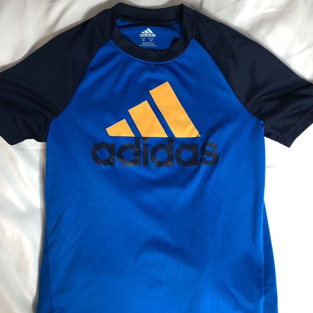 Kids dri fit tee shirts.